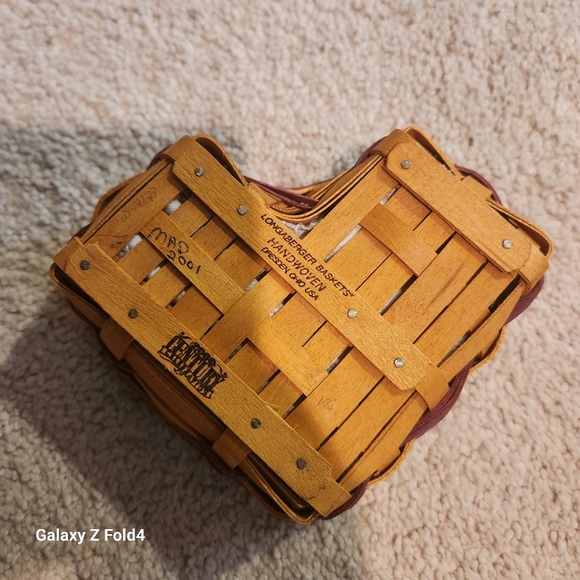 Longaberger 2000/2001 Century Calebration Heart Basket Set of 2 - Picture 6 of 7